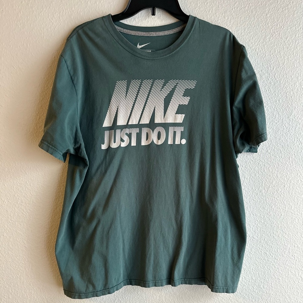 Nike men’s green tee *BOGO*